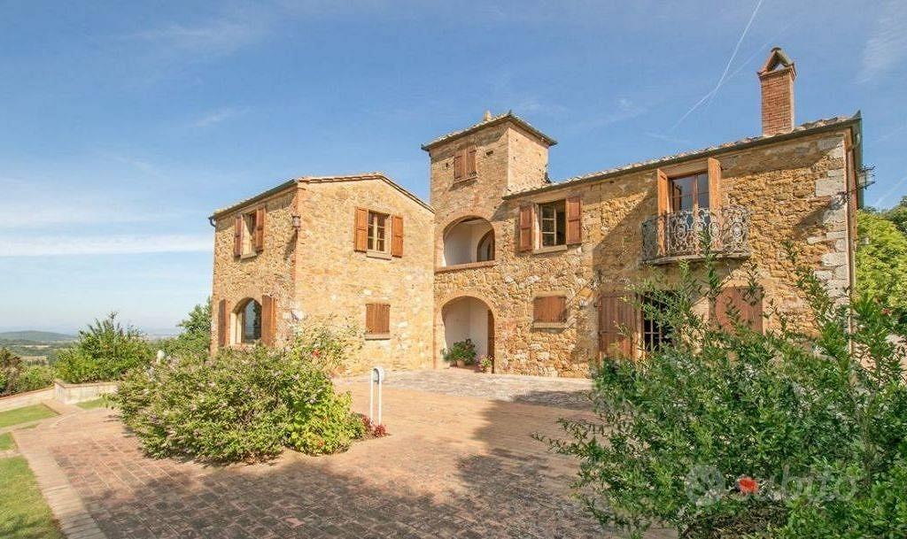Rustico / Casale di 700 m² con più di 5 locali e b - Vista 3