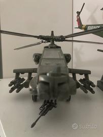 Elicottero Apache Ah 64 New Ray scala 1/32 plastic