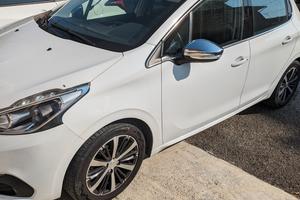 Peugeot 208 cambio automatico