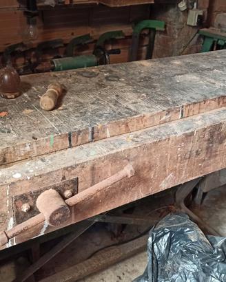 Banco da falegname vintage Dubied con morsa