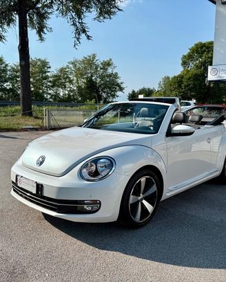 Volkswagen Maggiolino Cabrio 1.6 TDI Design 105cv