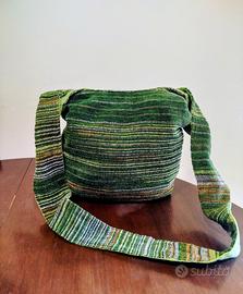 Borsa a spalla etnica/boho in tessuto rigato verde