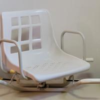 Seggiolino girevole per vasca