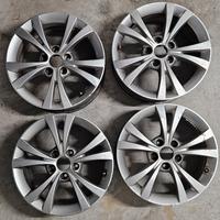 Cerchi in lega da 16" per Alfa Romeo