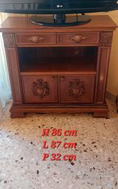 Mobile legno massello stilizzato