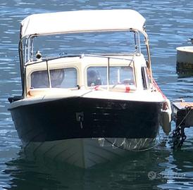 Barca Pilotina Vetroresina Vega + Mercury40hp PRO