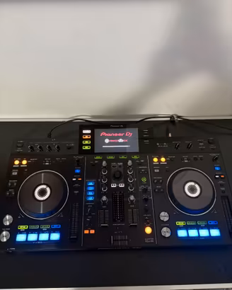 Pioneer XDJ-RX + Flight Case Rigido