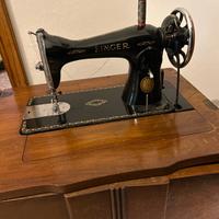 Macchina da cucire Singer d’epoca