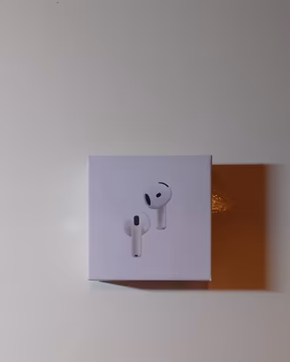 Apple AirPods 4 ANC cuffie wireless bianche
