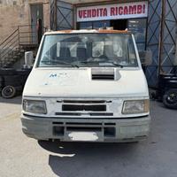 Iveco Turbo Daily 35-12 con gru