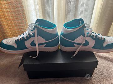 Jordan 1 mid