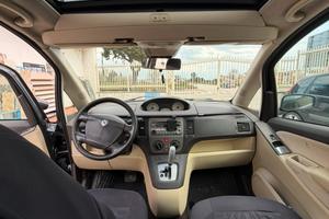 Lancia musa cambio automatico anno 2005