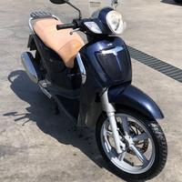 Aprilia Scarabeo 200 light