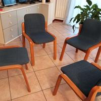 4 Sedie legno-noce chiaro con seduta blu