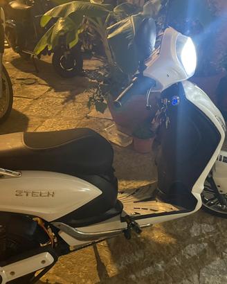 Bici/scooter Elettrica Z-Tech ZT-09 (250W) - Nuovo
