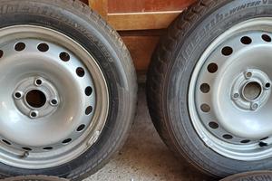 Cerchi in lega con gomme