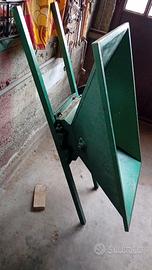 Macchina per pigiare uva