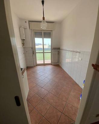 Appartamento di 90 m² con 3 locali e box auto a Mi