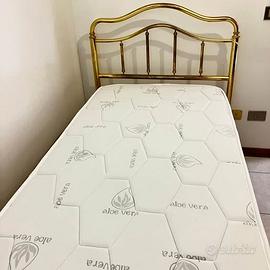 Letto singolo in ottone, completo di doghe