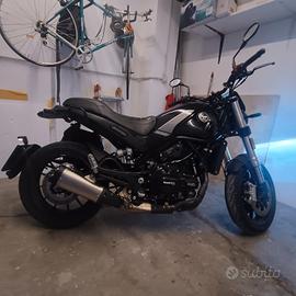 Moto Benelli Leoncino 500