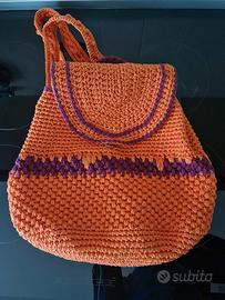 Zainetto fatto a mano in filati pregiati