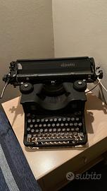 Macchina da scrivere Olivetti M40