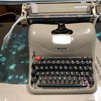 Macchine da scrivere vintage olivetti everest