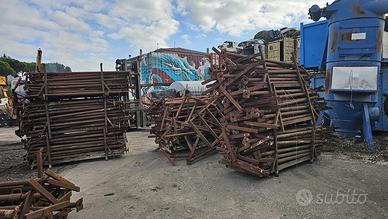 Puntelli/croci per armature pergetto calcestruzzo