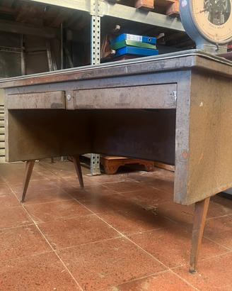 Scrivania in metallo anni 50’ originale