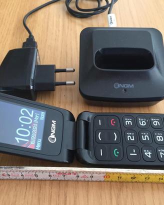 telefono cellulare marca NGM a guscio completo