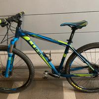 Mountain Bike Cube 29”
