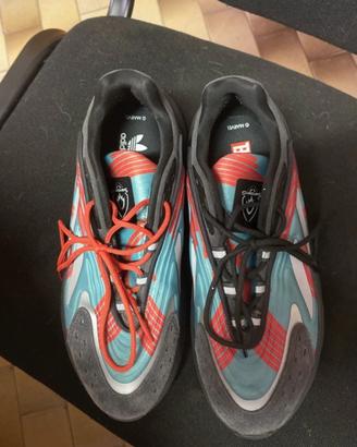 Scarpa Ozelia Marvel