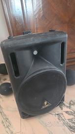cassa attiva behringer b212a 400w