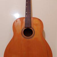 Chitarra acustica da ristrutturare (prezzo trattab