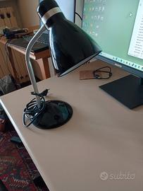 lampada da tavolo metallo