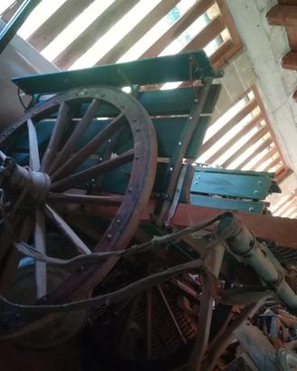 Antico carro agricolo