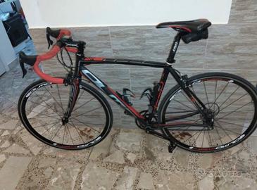 bicicletta da corsa olmo