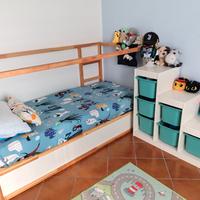 letto singolo Ikea kura in legno con tenda