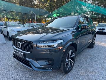 Volvo XC 90 XC90 B5 (d) AWD Geartronic 7 posti Mom