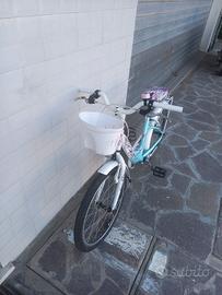 Bicicletta bambina daii 4 anni in su.