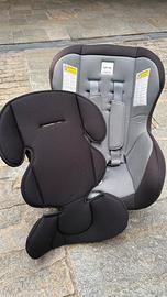 Seggiolino auto nero bambini marca Inglesina
