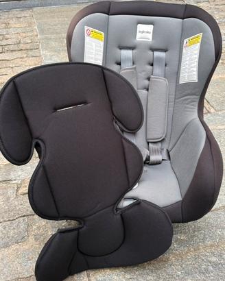 Seggiolino auto nero bambini marca Inglesina