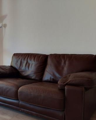 Divan in pelle  3 posti