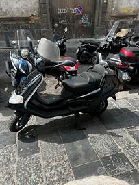 Piaggio Hecxagon 250