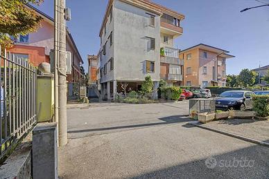 Appartamento di 94 m² con 3 locali e posto auto a 