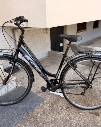 Bicicletta 28” comoda da città