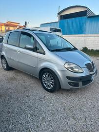 Musa 1.9 tetto apribile interni pelle