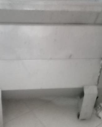 Pigiatrice in acciaio per fare il vino
