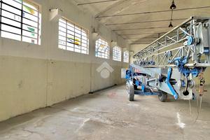 CAPANNONE A NAVE