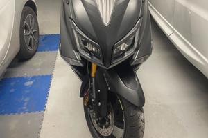 Yamaha T Max 530